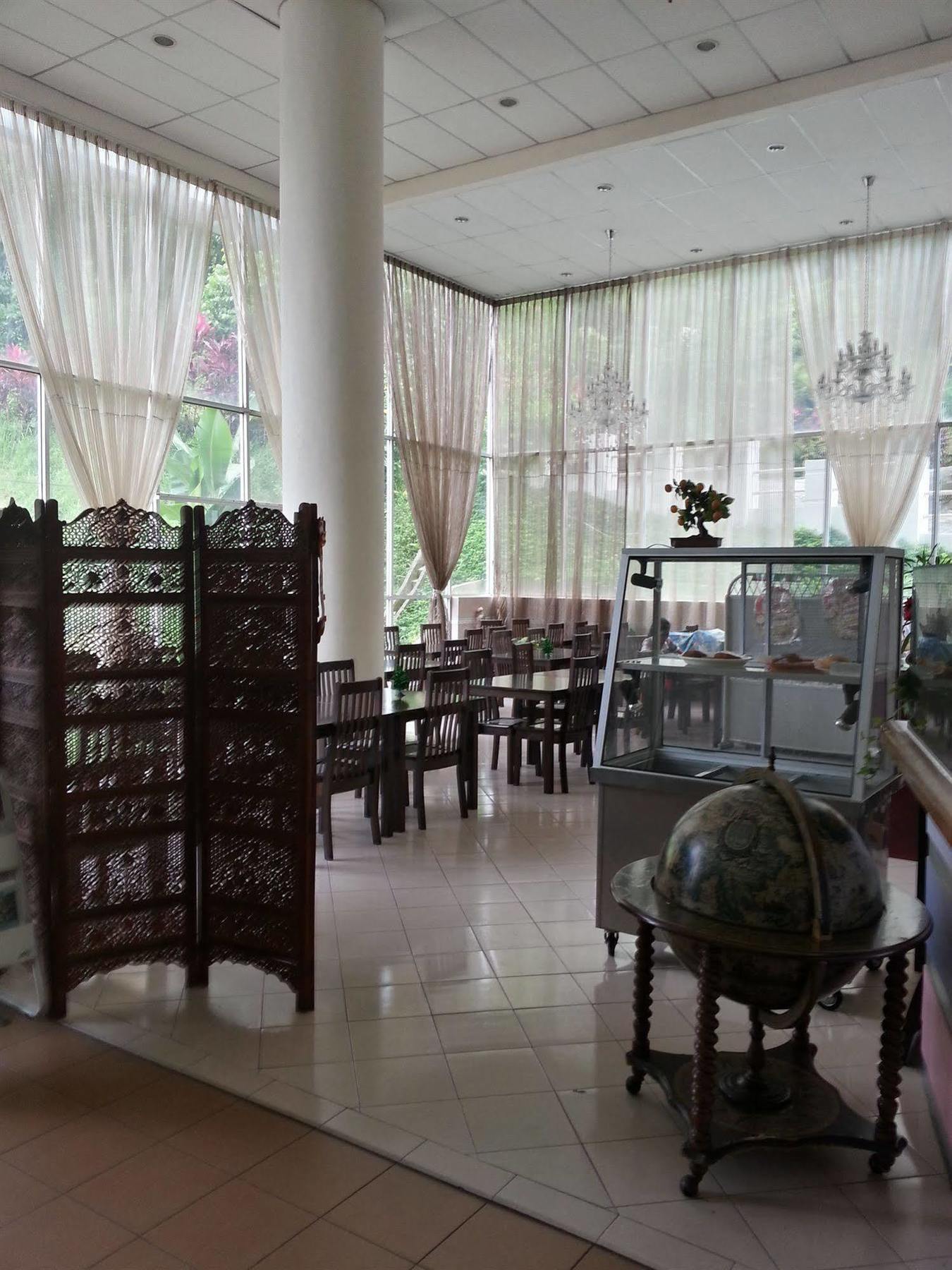 Century Hotel โกตาคินาบาลู ภายนอก รูปภาพ
